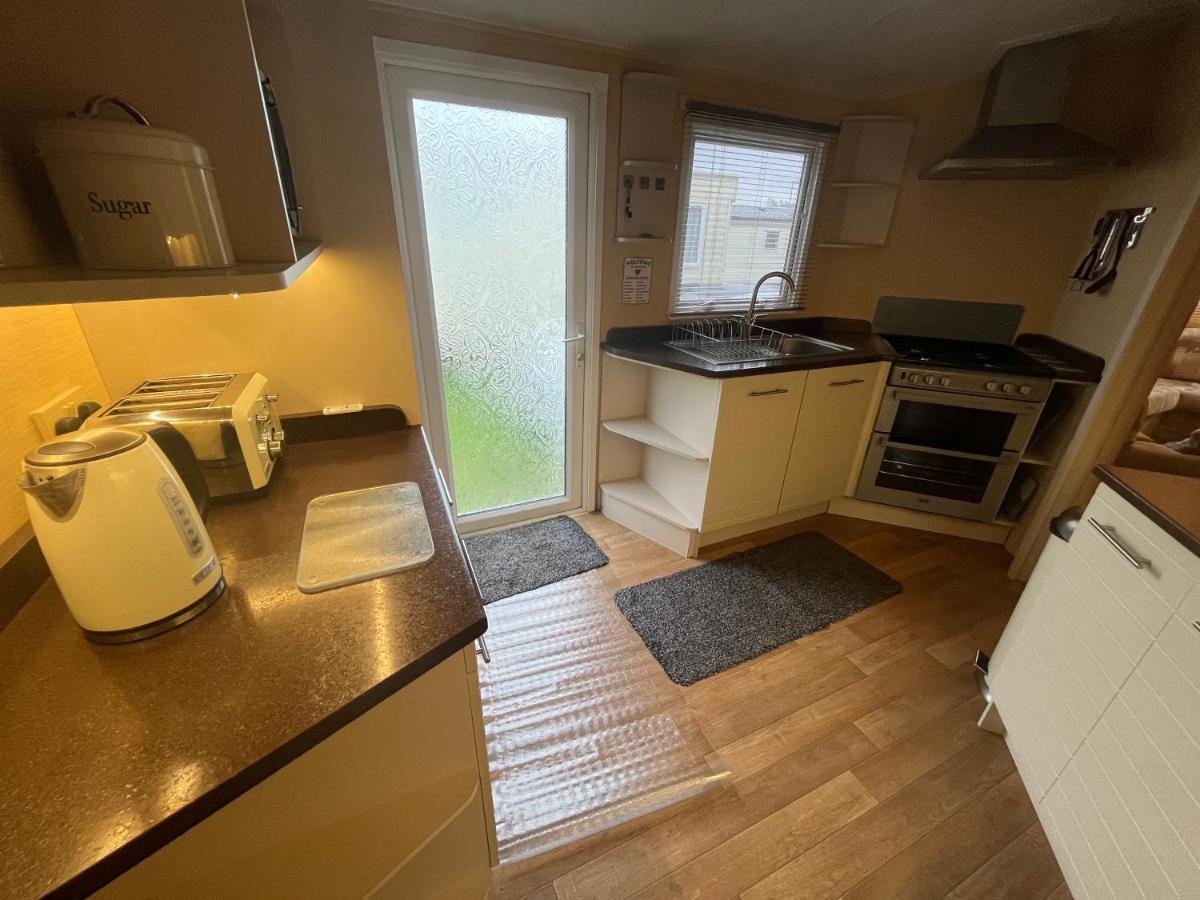 Fulmar 43 ~ Parkdean Holiday Resort Great Yarmouth Extérieur photo