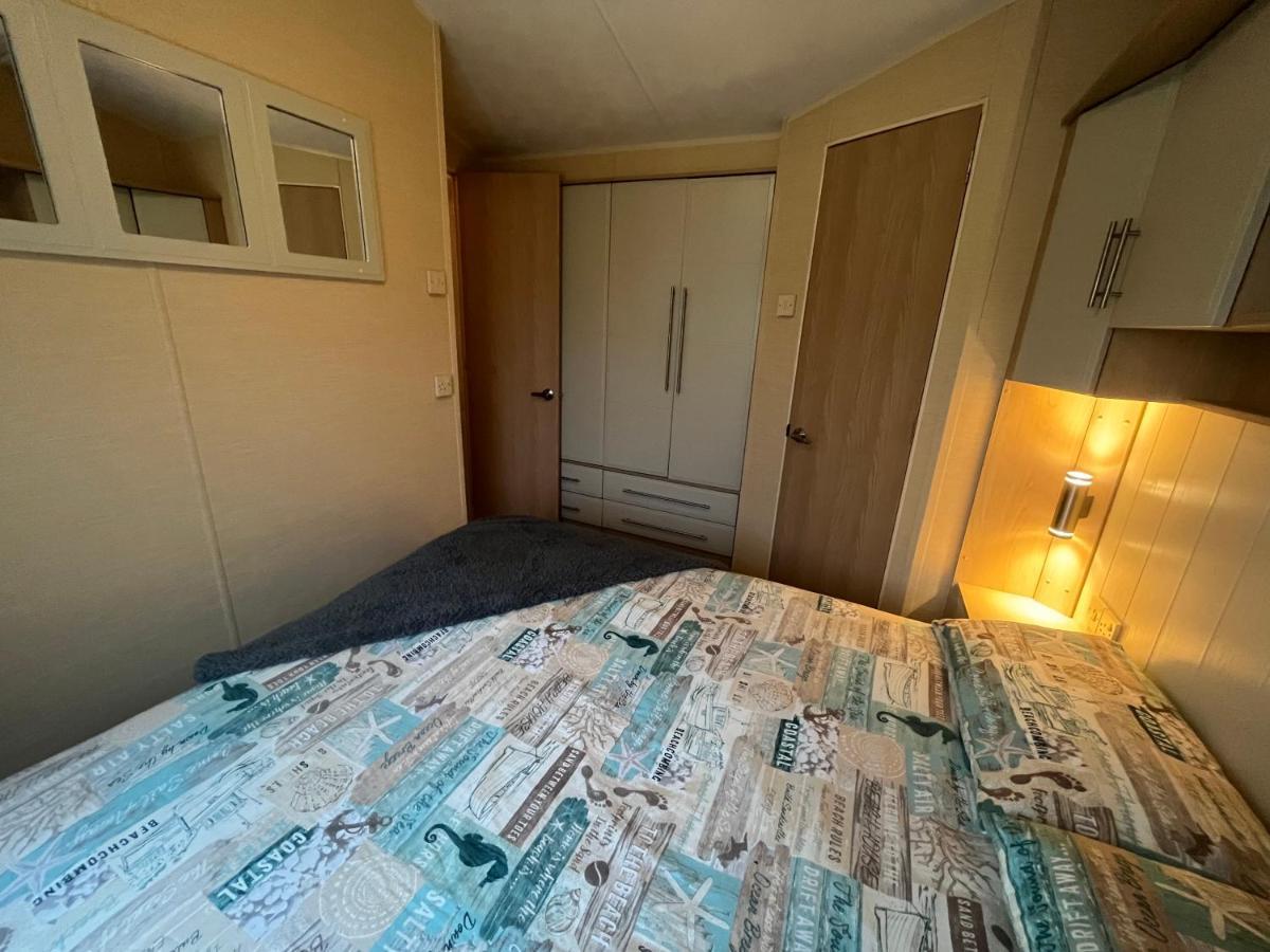 Fulmar 43 ~ Parkdean Holiday Resort Great Yarmouth Extérieur photo