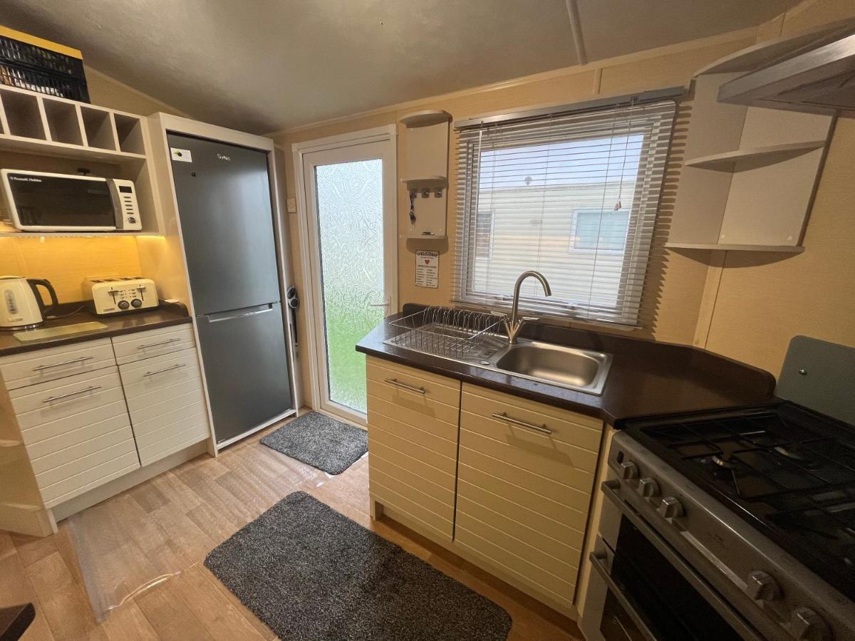Fulmar 43 ~ Parkdean Holiday Resort Great Yarmouth Extérieur photo