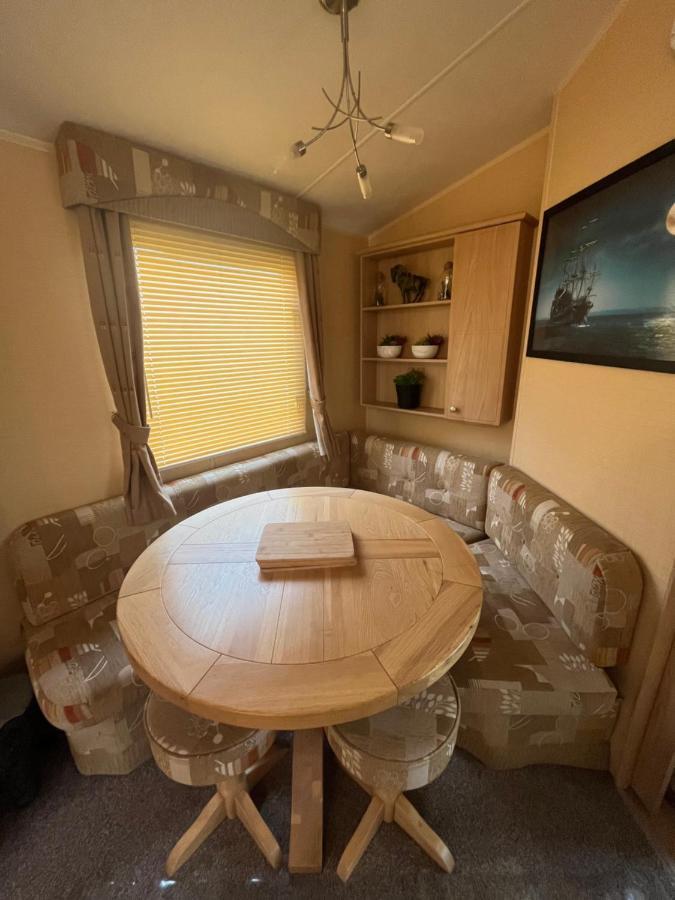 Fulmar 43 ~ Parkdean Holiday Resort Great Yarmouth Extérieur photo