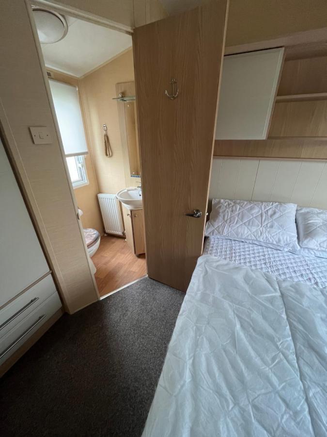 Fulmar 43 ~ Parkdean Holiday Resort Great Yarmouth Extérieur photo