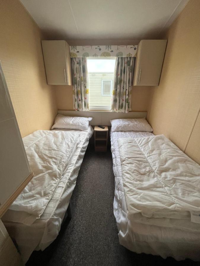 Fulmar 43 ~ Parkdean Holiday Resort Great Yarmouth Extérieur photo